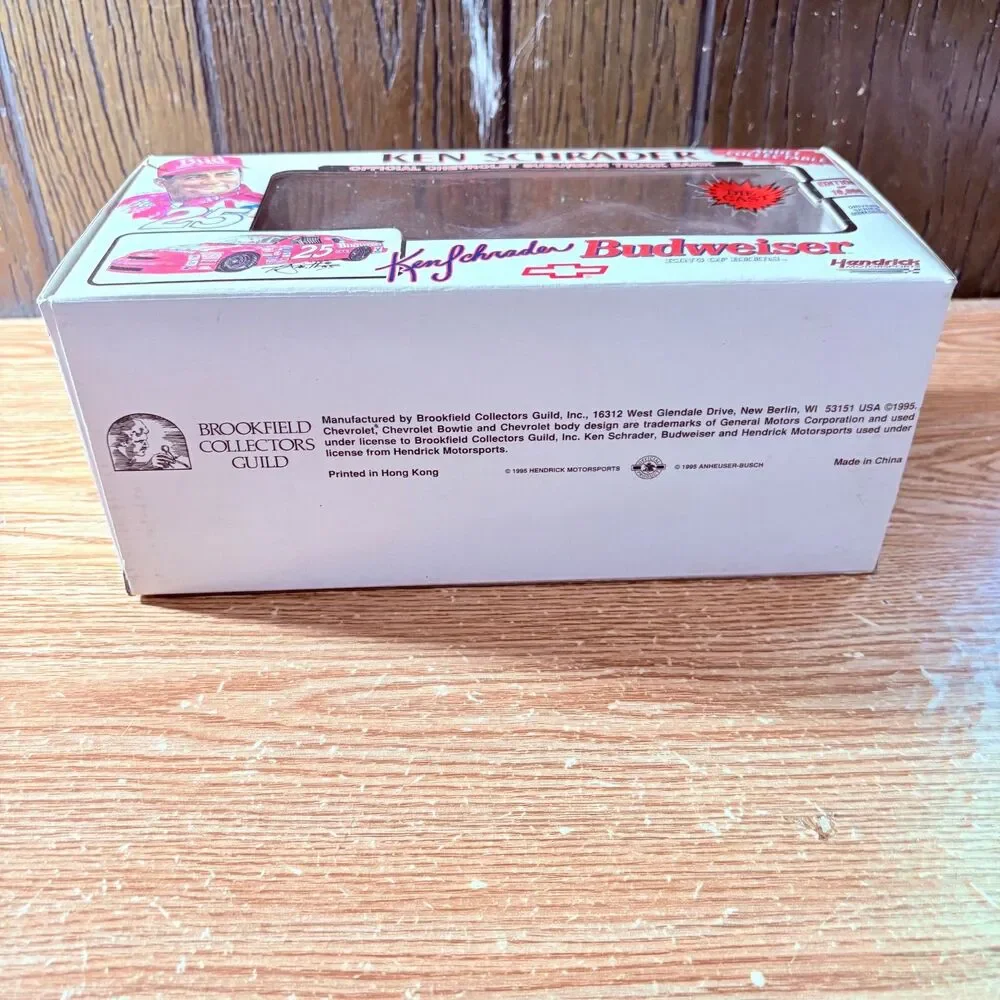 Limited Edition #25 Ken Schrader 1995 Official Truck Bank Chevrolet Suburban